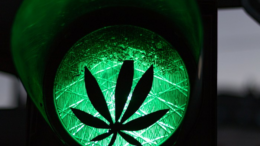 3 Scenarios For U.s. Marijuana Legalization By 2021 - Motley Fool 1