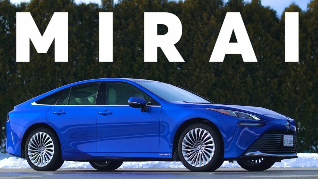 2022 Toyota Mirai | Talking Cars #348 1