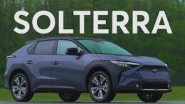 2023 Subaru Solterra | Talking Cars With Consumer Reports #363 4