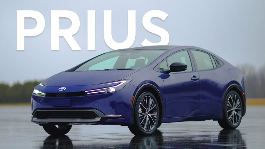 2023 Toyota Prius | Talking Cars #397 1