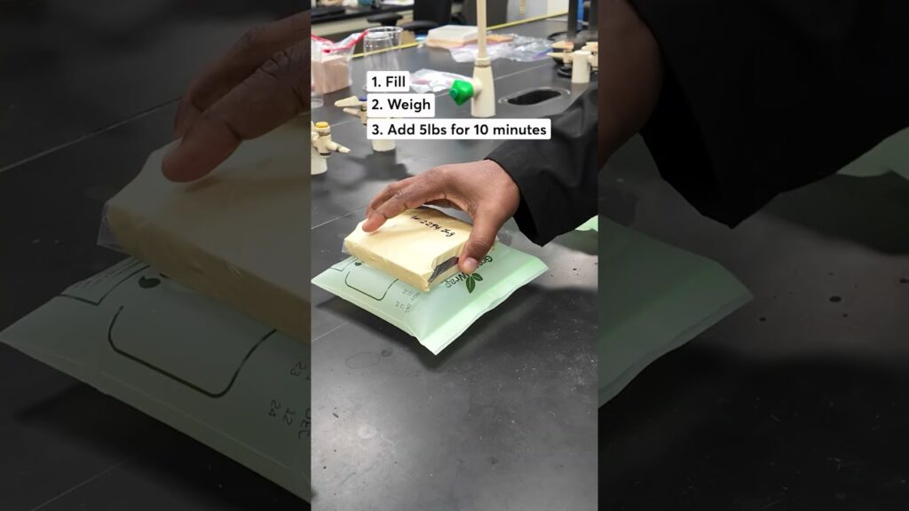 Which Food Storage Bags Leak the Most? 1